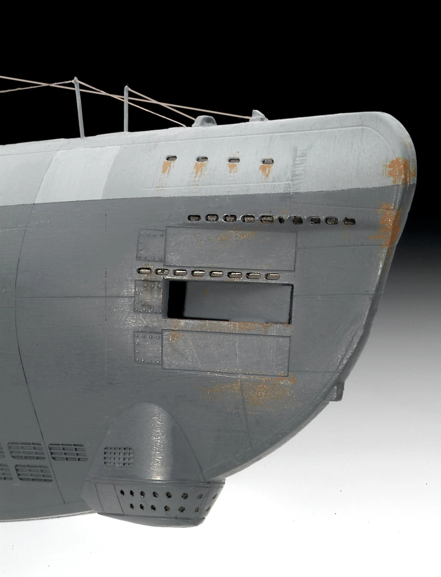 Revell 05177 1/144 German Submarine Type XXI - Image 4