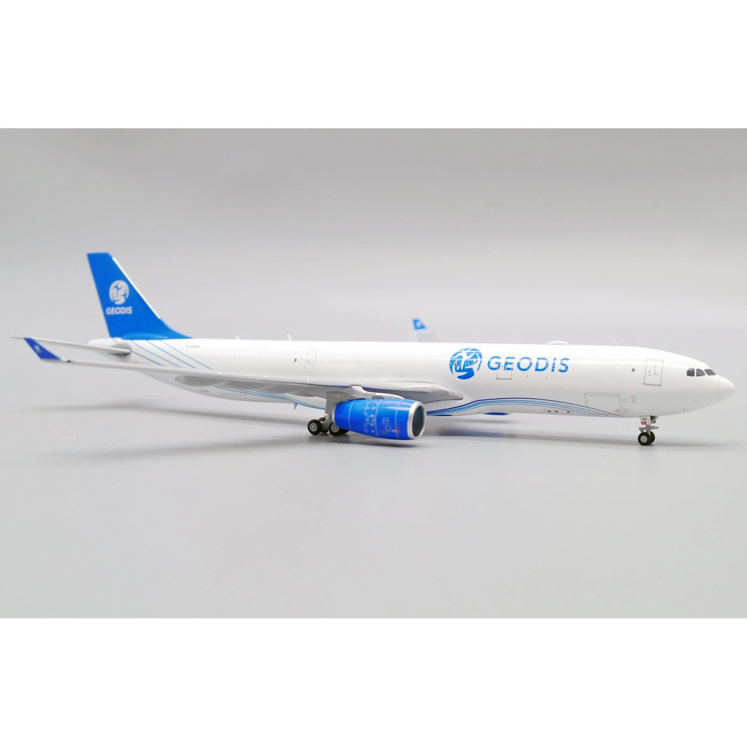 1/400 Titan Airways A330300(P2F) GEODIS (GEODS) 11 1/400 Titan Airways A330300(P2F) GEODIS (GEODS) - Image 11