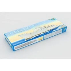 Trumpeter 05785 1/700 AOE Fast Combat Support Ship USS Sacramento(AOE1) Plastic Model Kit