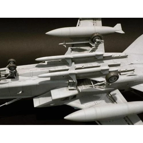 Italeri 1/32 Panavia ITORNADOi ECR 4 Italeri 1/32 Panavia ITORNADOi ECR - Image 4