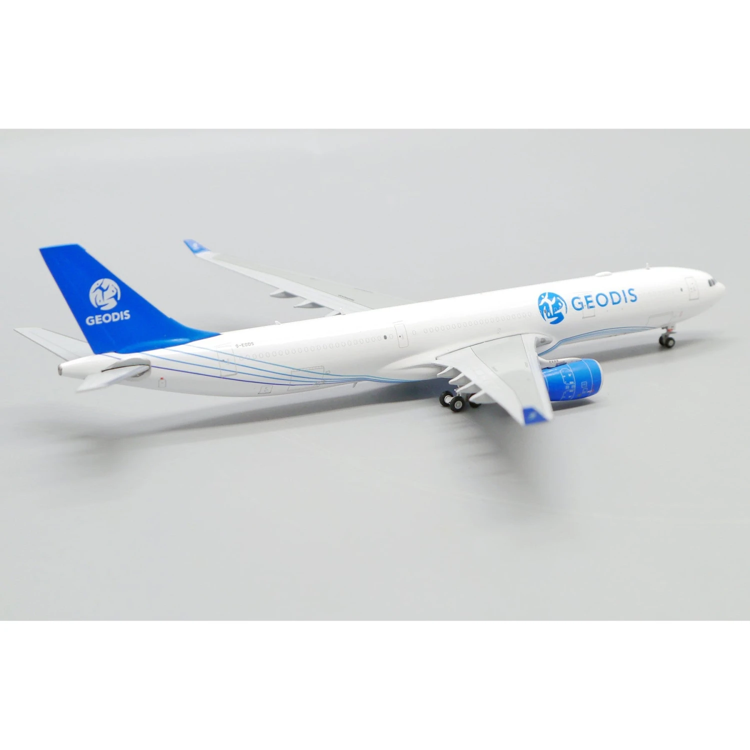 1/400 Titan Airways A330300(P2F) GEODIS (GEODS) 7 1/400 Titan Airways A330300(P2F) GEODIS (GEODS) - Image 7