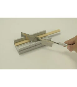 Artesania 27031 Mitre Box Modelling Tool 8 Artesania 27031 Mitre Box Modelling Tool -Model Toy Store ART27031 3