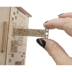 Space Box -Model Toy Store EW90997 4