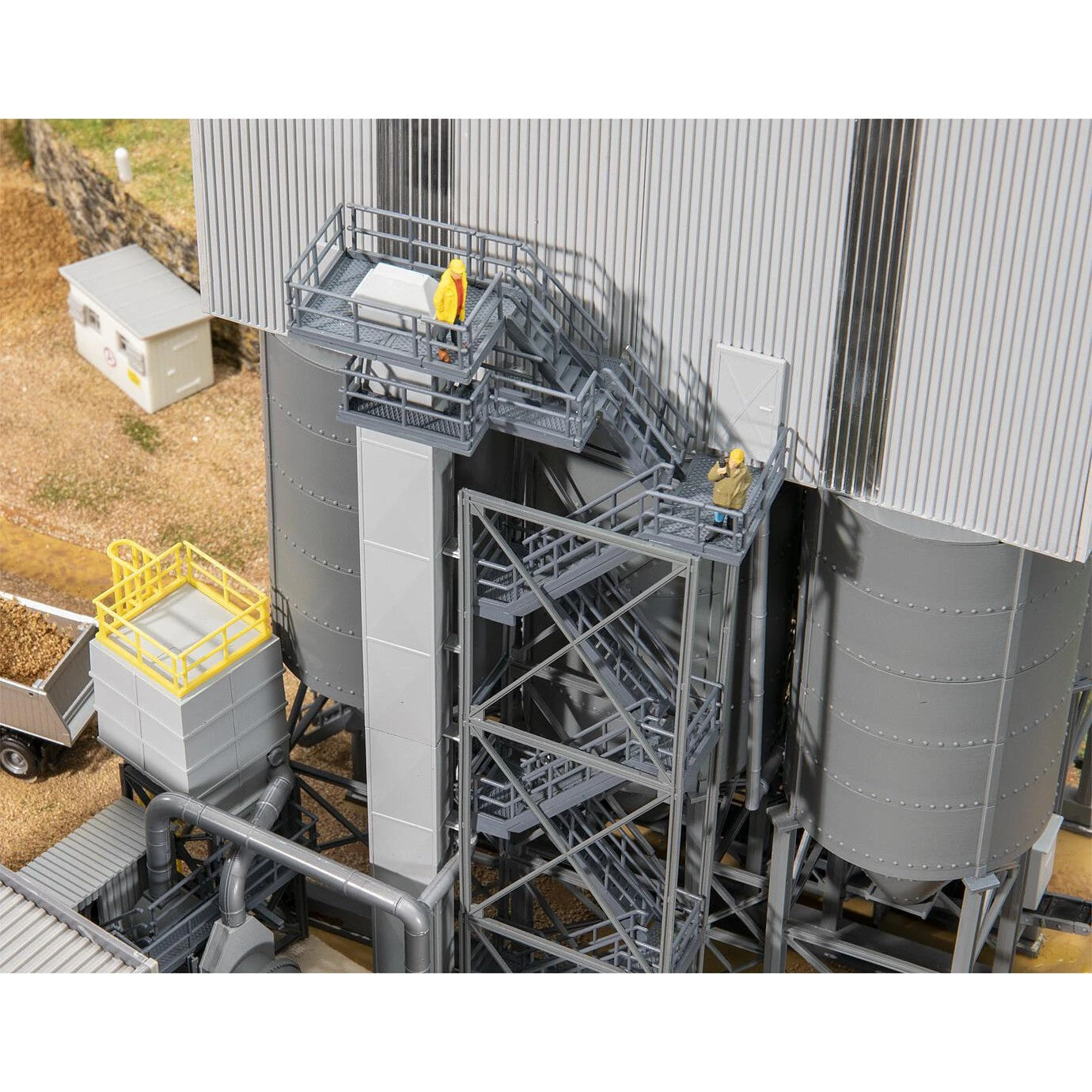 Faller HO Modern Stone Crushing Plant 6 Faller HO Modern Stone Crushing Plant - Image 6