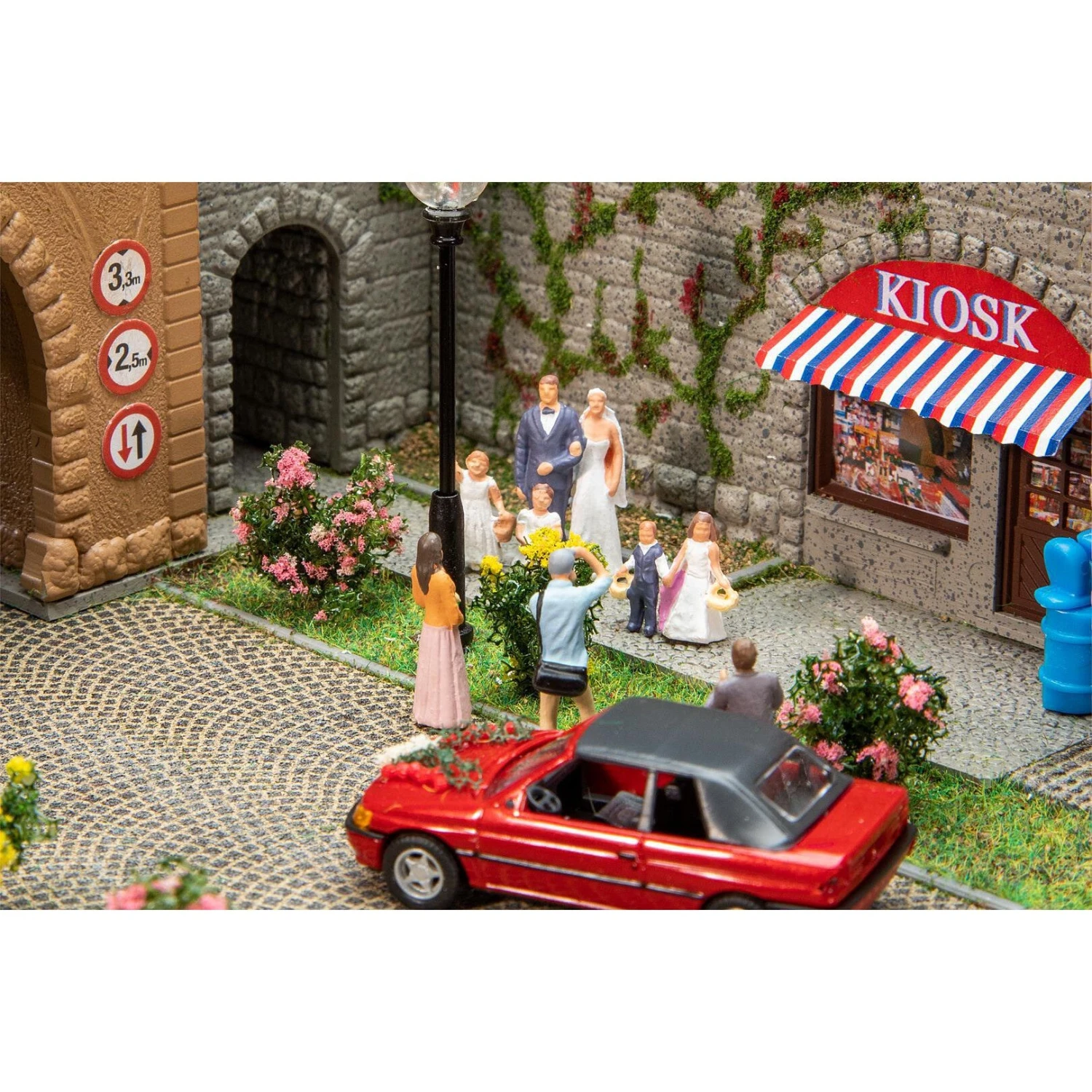 Faller HO Wedding Reception 2 Faller HO Wedding Reception - Image 2