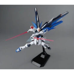 Bandai 1/100 MG FREEDOM GUNDAM Ver.2.0 -Model Toy Store G5061611 6