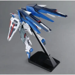 Bandai 1/100 MG FREEDOM GUNDAM Ver.2.0 -Model Toy Store G5061611 8
