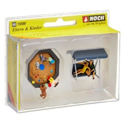 HO Parents And Children -Model Toy Store NOC15590 1