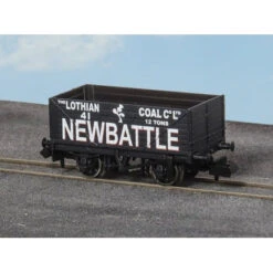 Peco N RTR 9ft 7 Plank Open Wagon Newbattle