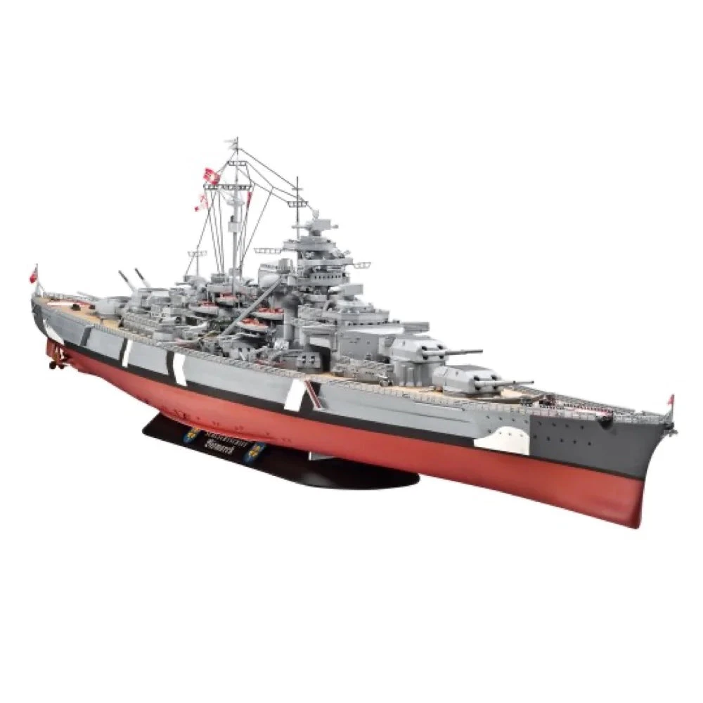 Revell 1/350 Battleship Bismarck 2 Revell 1/350 Battleship Bismarck - Image 2