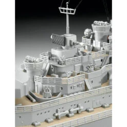 Revell 1/350 Battleship Bismarck 9 Revell 1/350 Battleship Bismarck -Model Toy Store RK05040 3