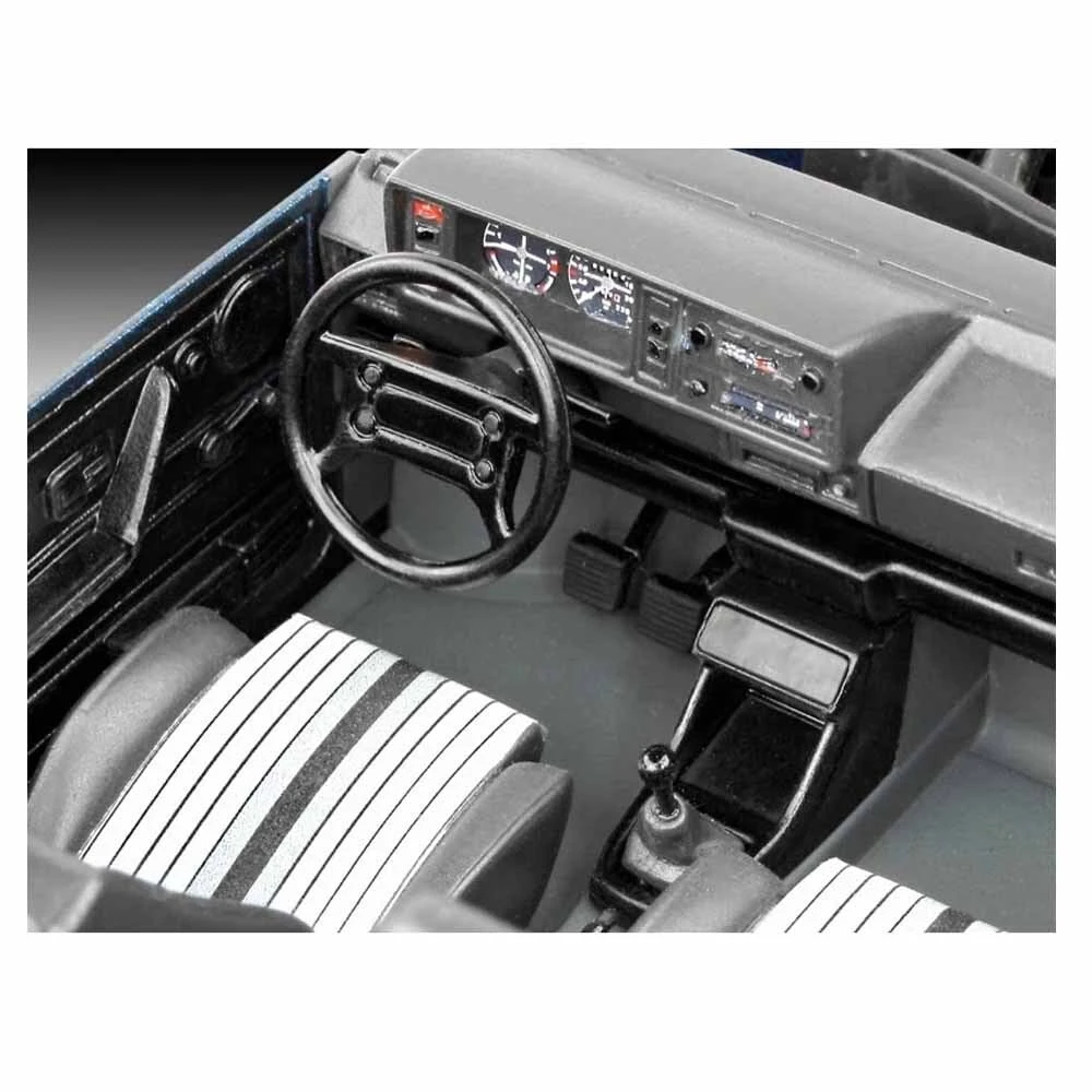 Revell 1/24 Volkswagen Golf GTI Pirelli Gift Set 5 Revell 1/24 Volkswagen Golf GTI Pirelli Gift Set - Image 5
