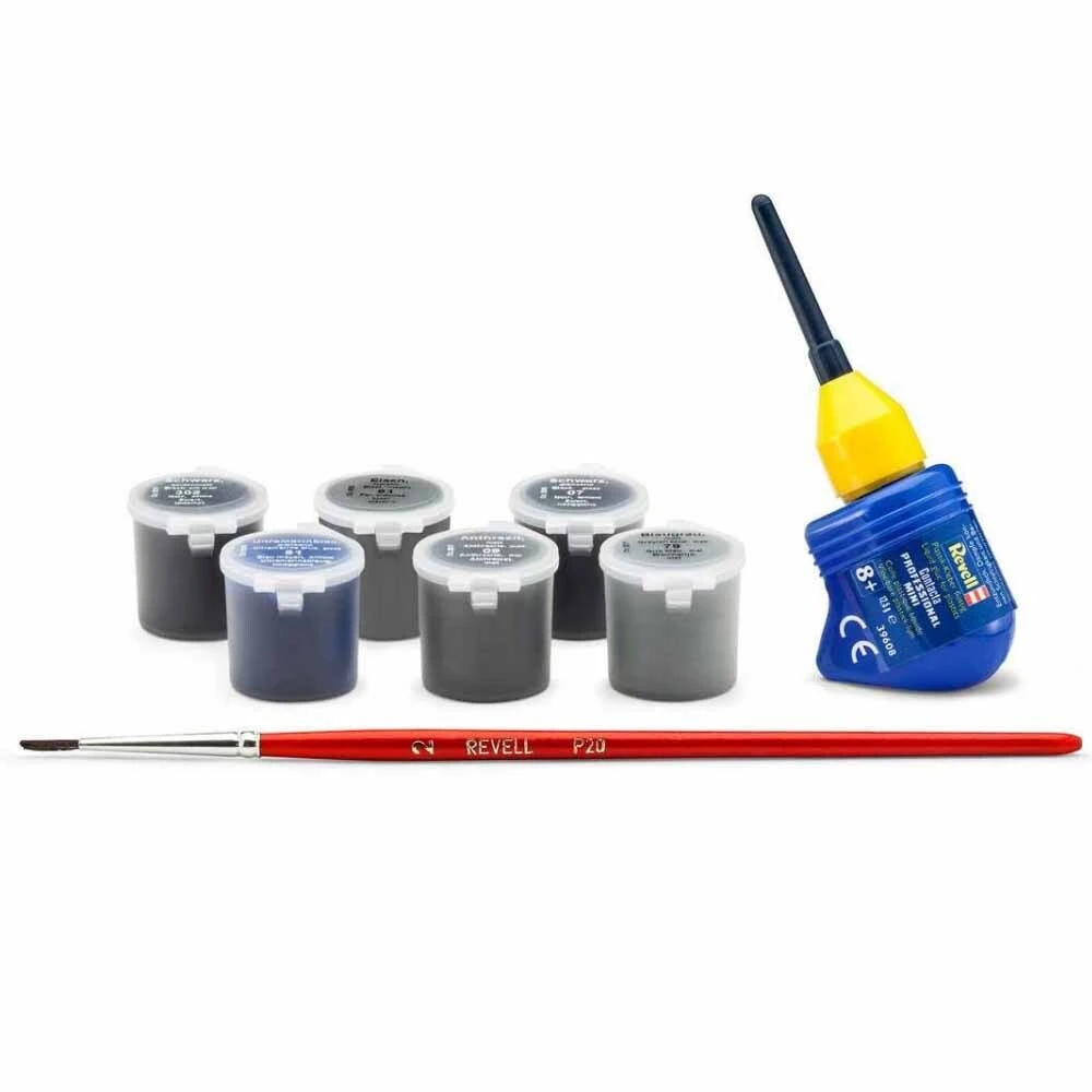 Revell 1/24 Volkswagen Golf GTI Pirelli Gift Set 7 Revell 1/24 Volkswagen Golf GTI Pirelli Gift Set - Image 7