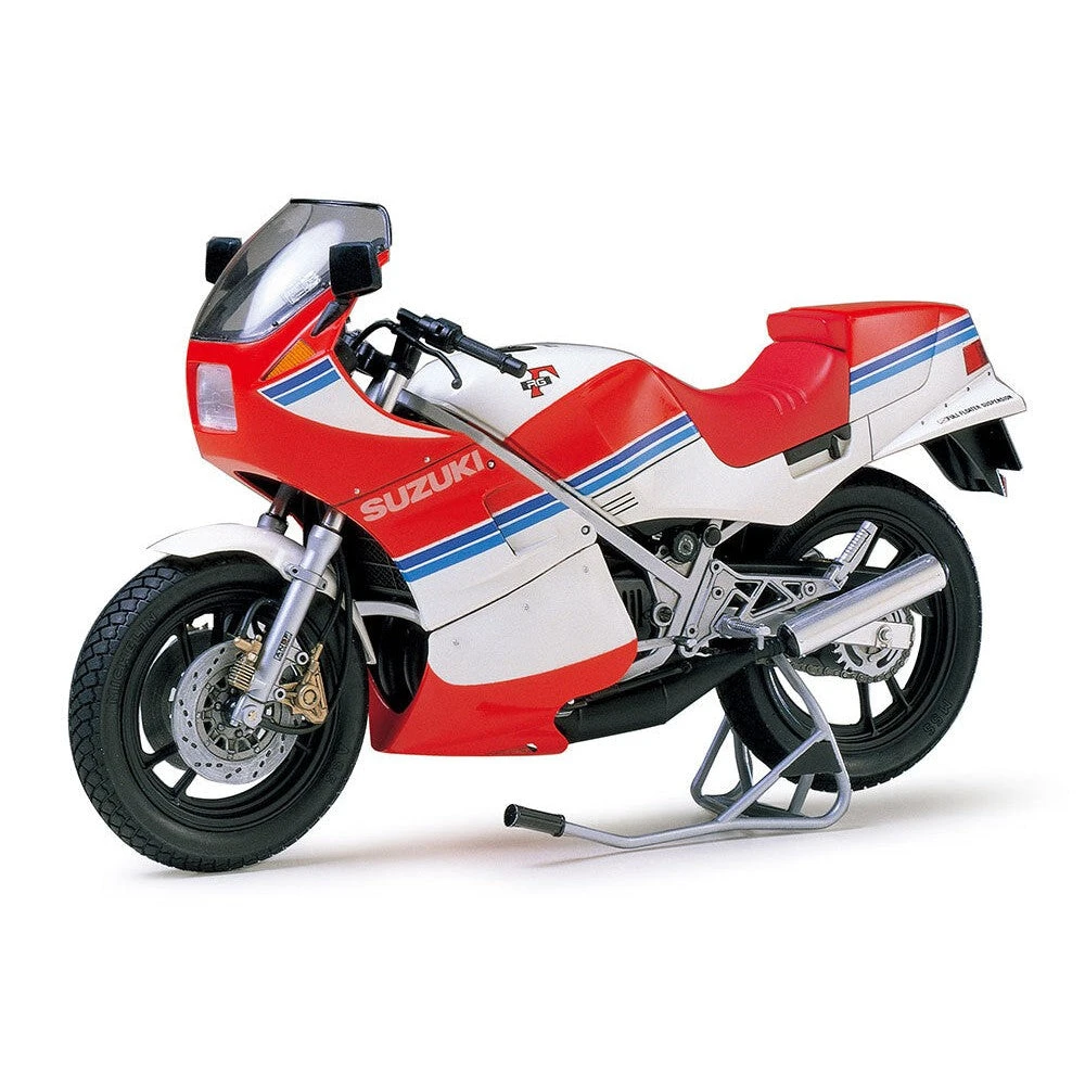 Tamiya 1/12 Suzuki RG250 Gamma With Full Options Re-Issue 2 Tamiya 1/12 Suzuki RG250 Gamma With Full Options Re-Issue - Image 2