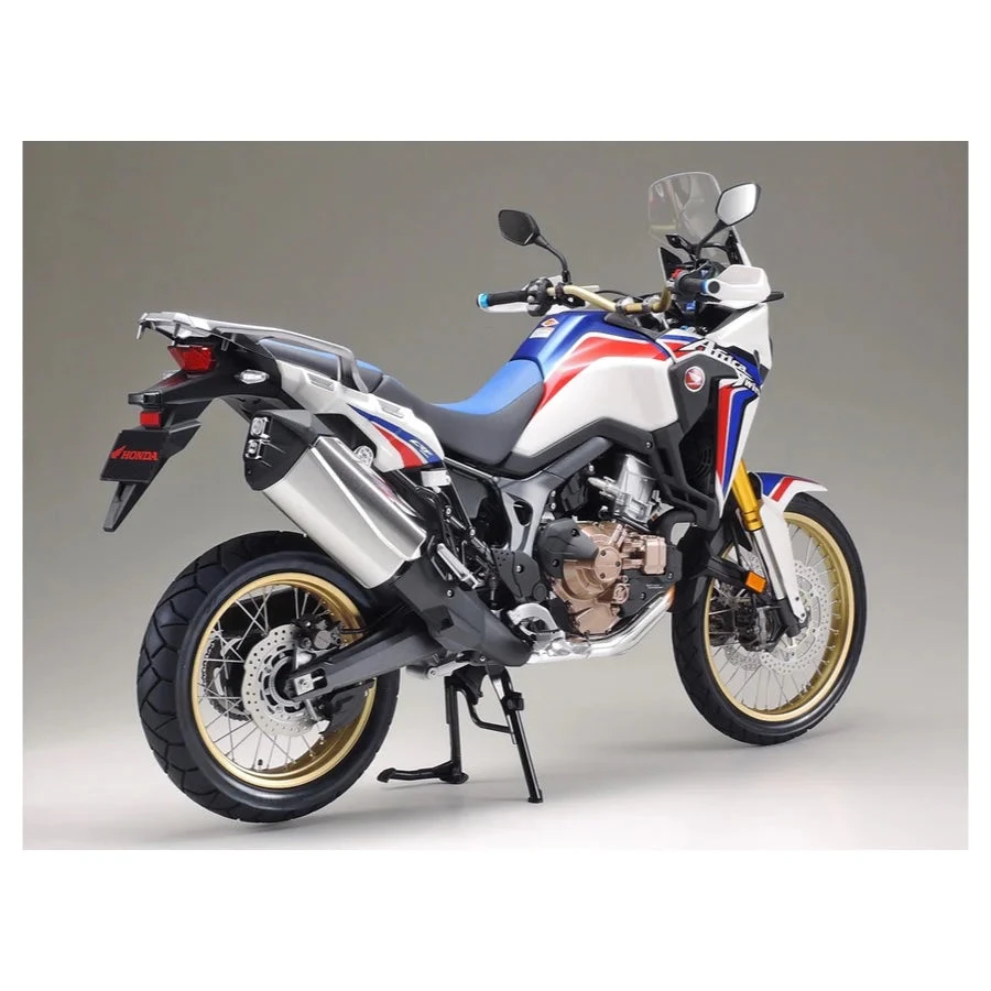 Tamiya 1/6 Honda CRF1000L Africa Twin 3 Tamiya 1/6 Honda CRF1000L Africa Twin - Image 3