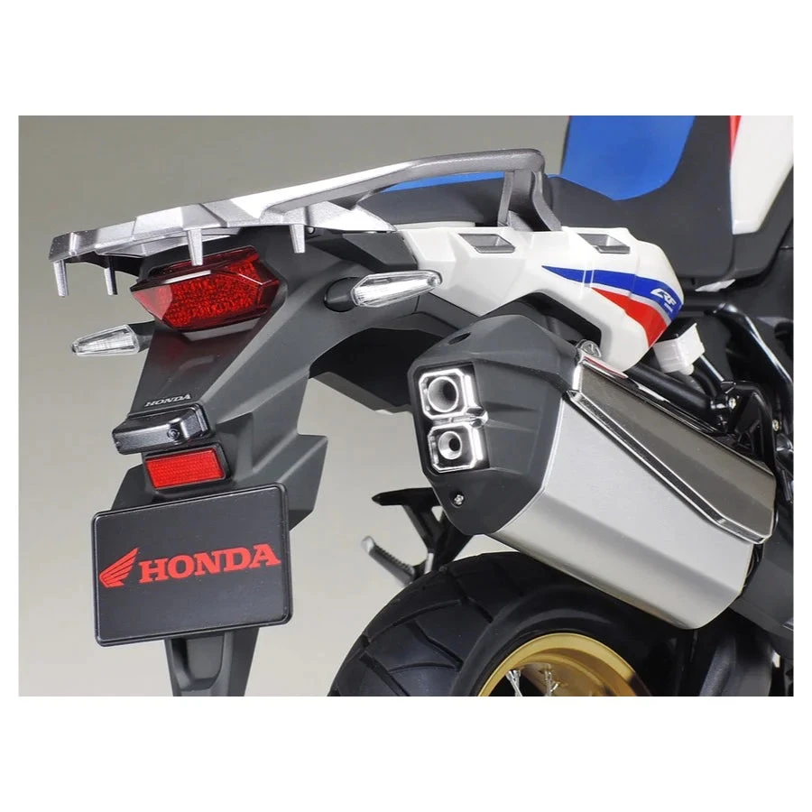 Tamiya 1/6 Honda CRF1000L Africa Twin 9 Tamiya 1/6 Honda CRF1000L Africa Twin - Image 9