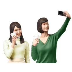 Tamiya 1/24 Campus Friends Set II -Model Toy Store T24356 6