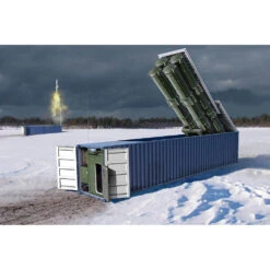 Trumpeter 01077 1/35 3M54 Clubk In 40Feet Variant Plastic Model Kit