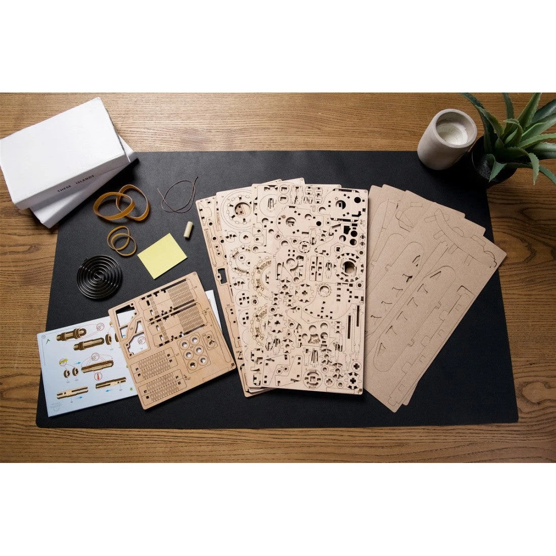 UGEARS 272pc The Tractor Wins 9 UGEARS 272pc The Tractor Wins - Image 9