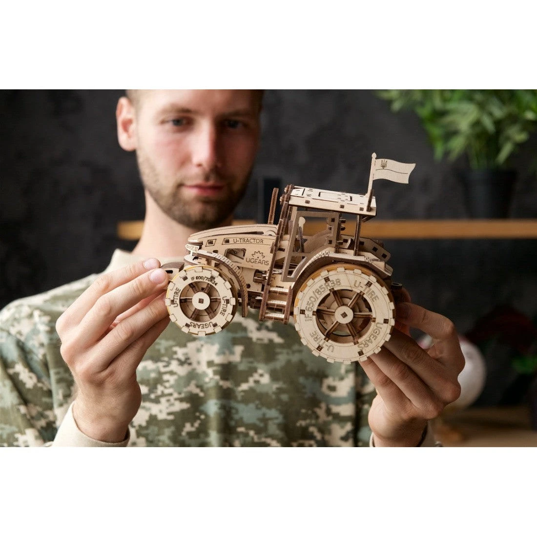 UGEARS 272pc The Tractor Wins 10 UGEARS 272pc The Tractor Wins - Image 10