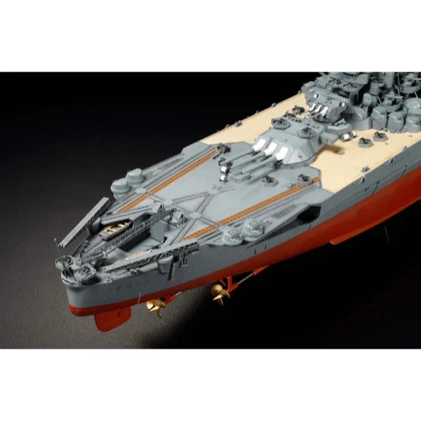Tamiya 1/350 Japanese Battleship Yamato F 2 Tamiya 1/350 Japanese Battleship Yamato F - Image 2